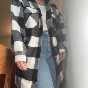 BRAND NEW PLAID SHACKET